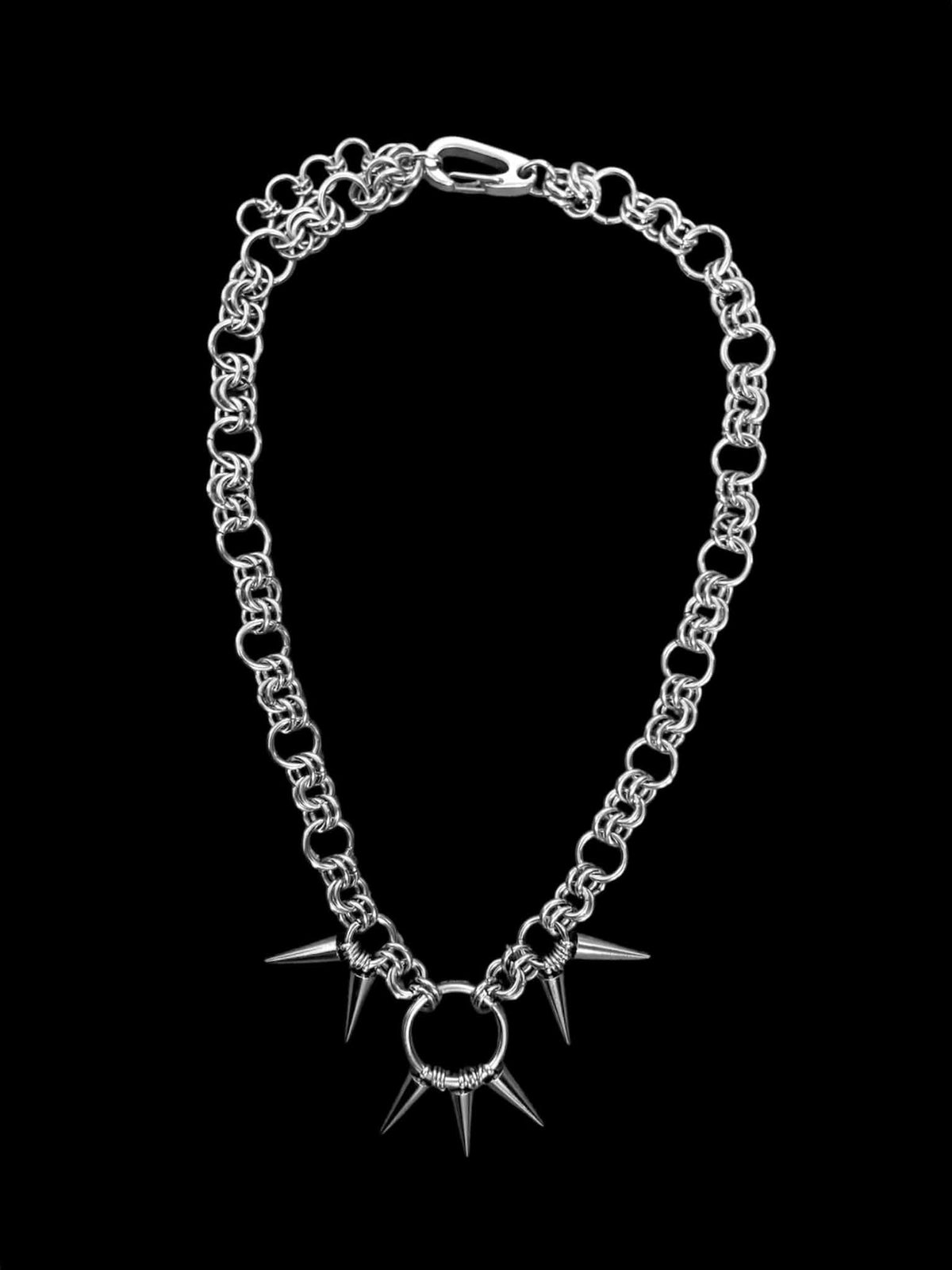 ESSENTIALS SPIKED NECKLACE
