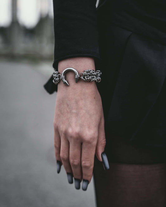 PIERCED BEAUTY SEPTUM BRACELET