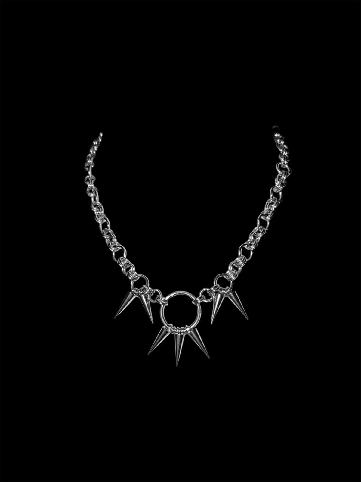 ESSENTIALS SPIKED NECKLACE