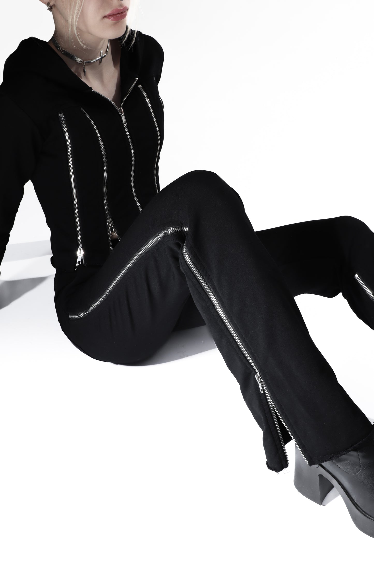 ZIPPERS FLARED SWEATPANTS