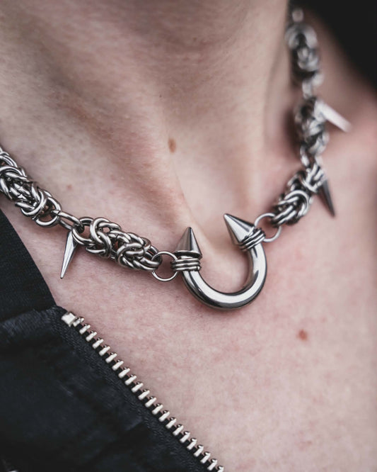PIERCED BEAUTY SEPTUM NECKLACE